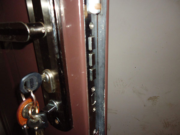 雨樟镇防盗门换锁芯注意事项